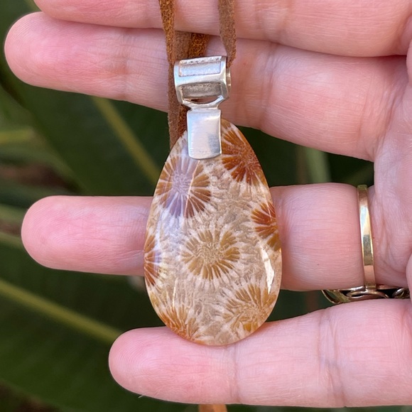 Vintage Jewelry - Fossilized coral sterling silver tan suede pendant necklace
